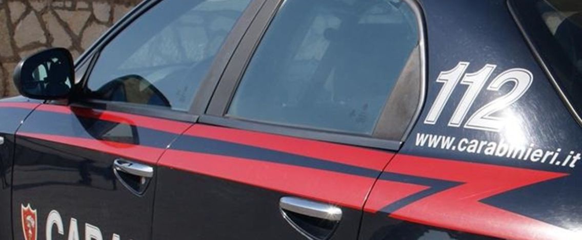 Bimba di 2 anni precipita dal terzo piano. Ecco chi è stato a spingerla