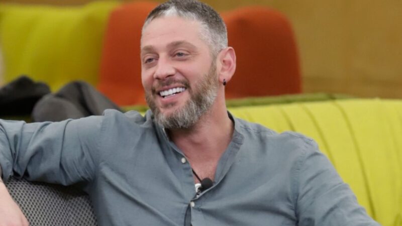 Edoardo Tavassi e Daniele Dal Moro rifiutano di recarsi in confessionale: l’accaduto 