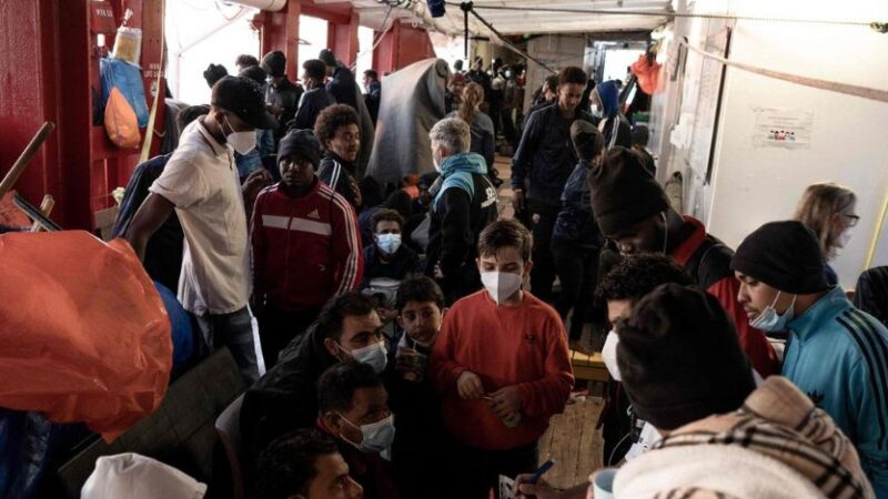 Ocean Viking, la Francia respinge gran parte dei migranti