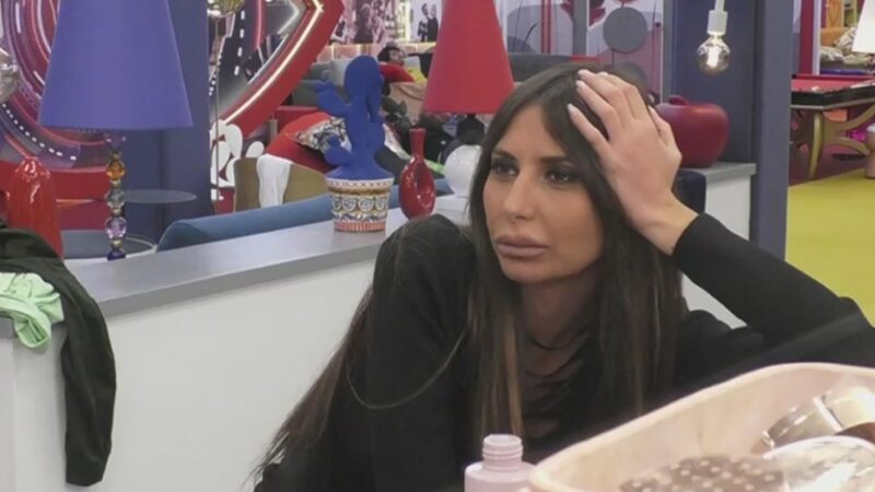 Sarah Altobello delusa da Nikita: la VIP si sfoga con Wilma