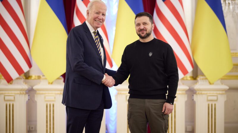 Biden a sorpresa a Kiev. Zelensky, la Russia «non ha alcuna chance di vincere la guerra»