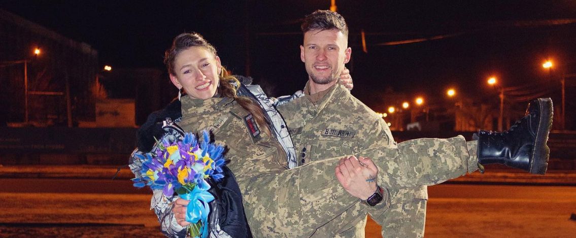 Giulia Schiff si è sposata. Il matrimonio al fronte in Ucraina