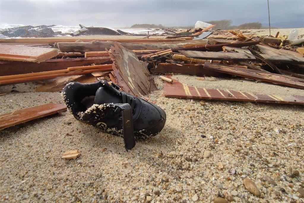 Naufragio di Cutro, quattro gli scafisti individuati