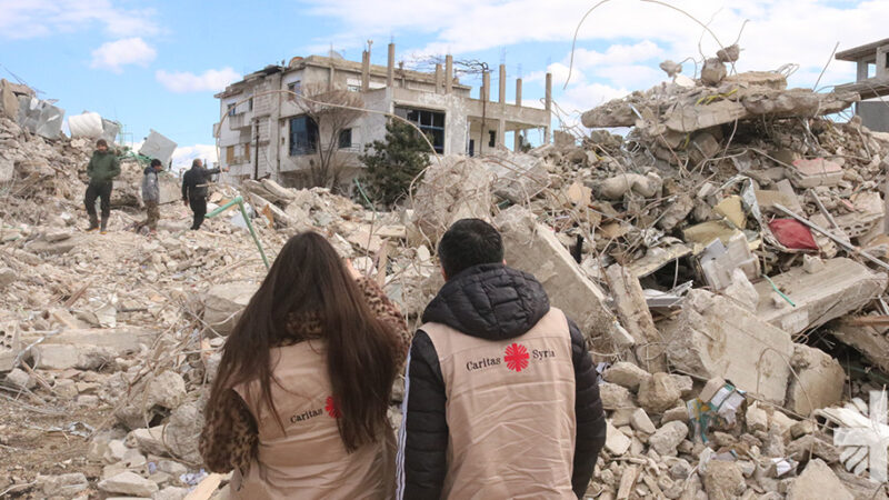 Turchia, nuove scosse di terremoto aggravano il bilancio di morti e feriti