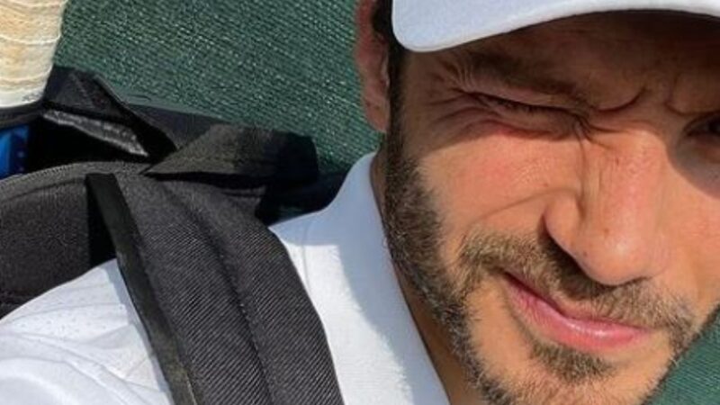 Stefano De Martino e Santiago a New York: l’esilarante gag in napoletano