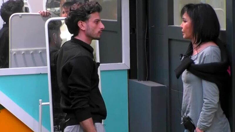 Grande Fratello, un momento di sconforto per Giuseppe: il consiglio di Fiordaliso