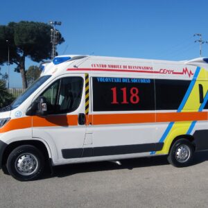 Taranto, un frontale tra due auto provoca tre morti e tre feriti