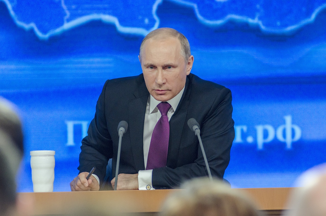 Putin di nuovo in corsa per il Cremlino