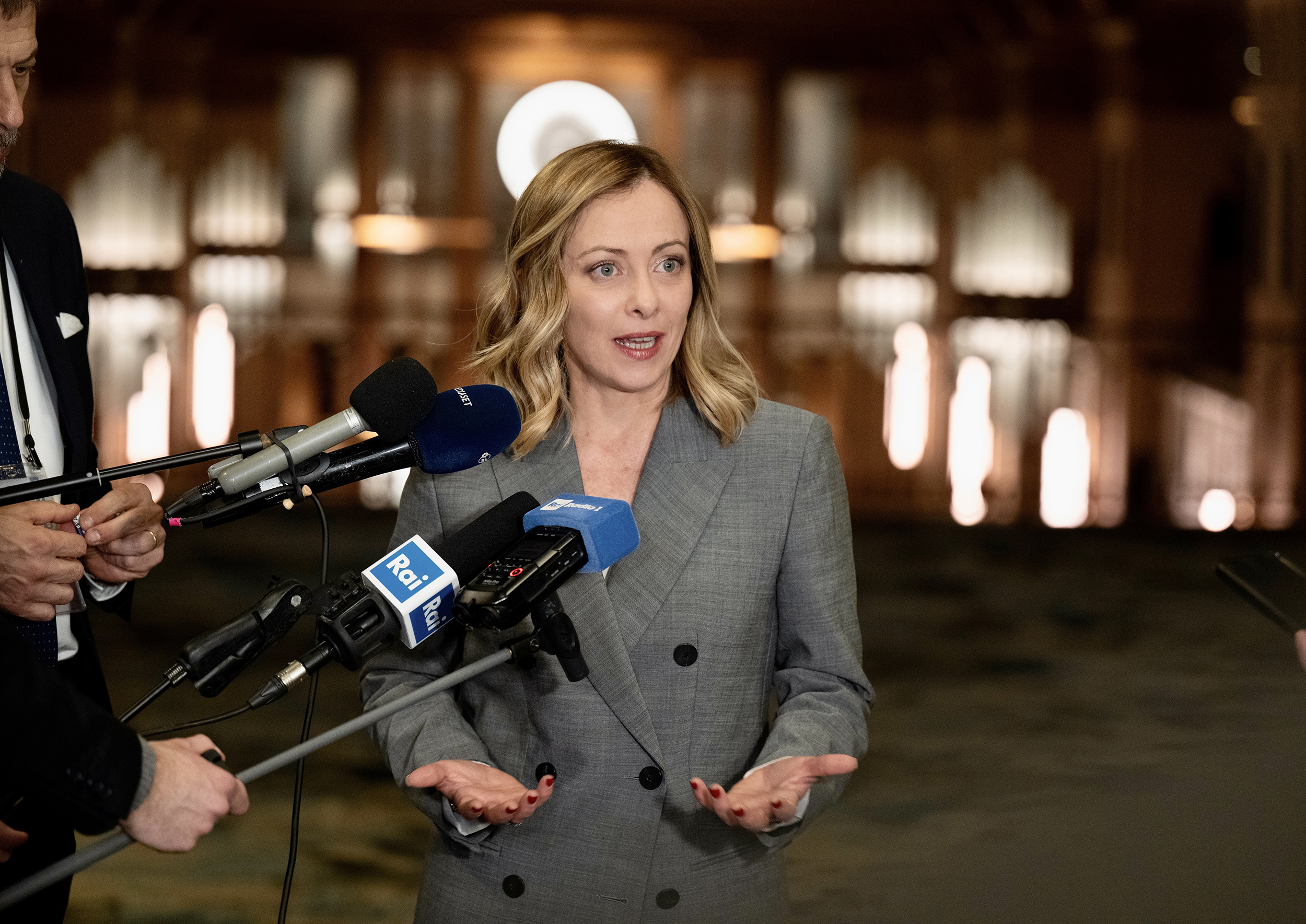 Dossieraggio, le razione della politica da Meloni a Schlein