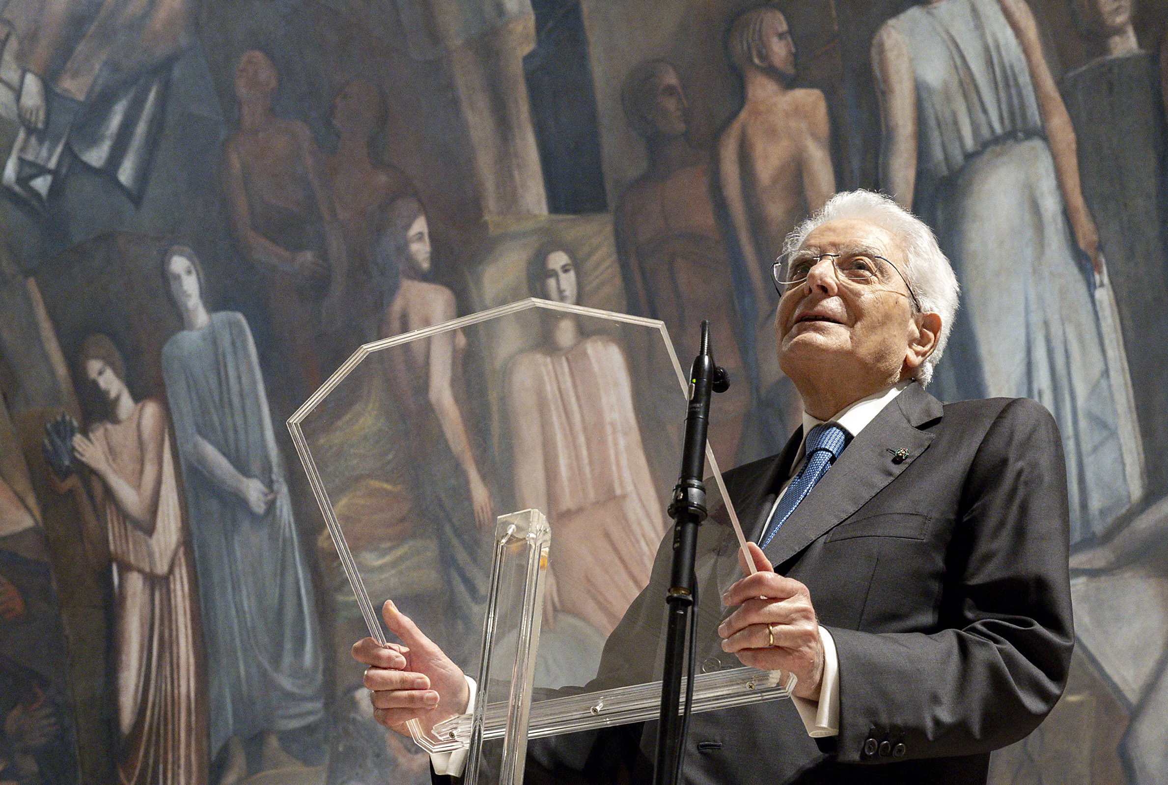 Mattarella incoraggia una 14enne malata e insultata sui social. Ecco come