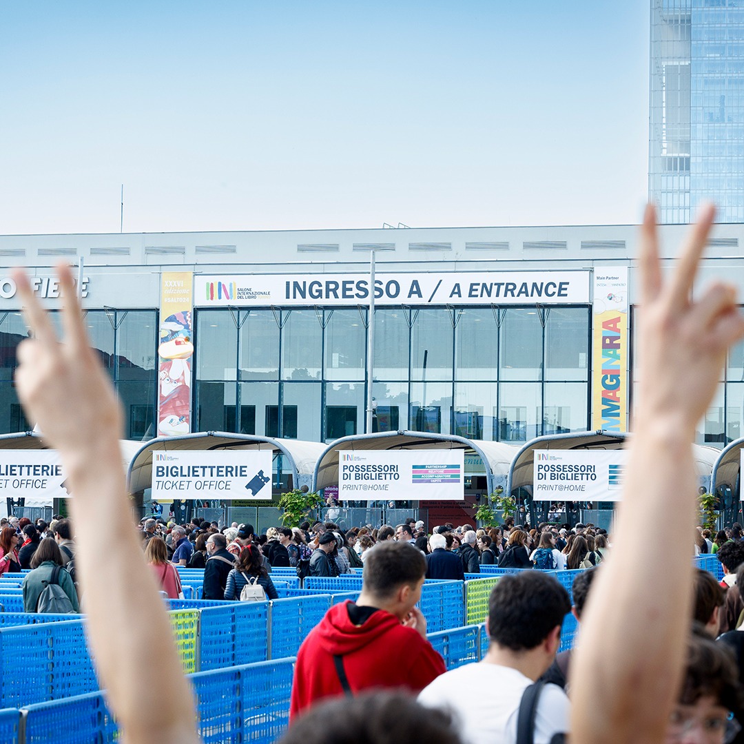 Salone del libro di Torino, le proteste pro Palestina con Zerocalcare